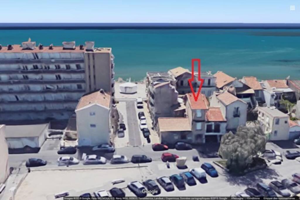 Le Tribord - F2 duplex avec balcon à 30 m de la plage Palavas-les-Flots Esterno foto